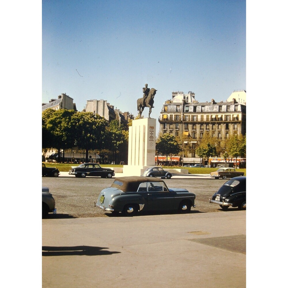Kodak Slide 35mm 1950s Red Border Kodachrome, Place du Trocadéro, Paris, France